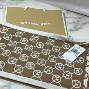 NWT Michael Kors MK Logo Scarf